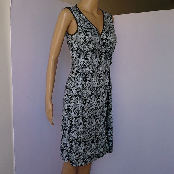 BCBG Size XS 2 Dress Bundle Floral Print & Stripe - Picture 2 of 8